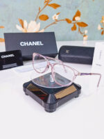 Chanel Female Glass - Image 3