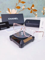 Chanel Female Glass - Image 2